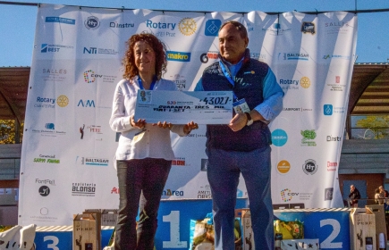 "Lo mejor de nosotros mismos nace cuando nos unimos para ayudar a los demás." - Desmond Tutu